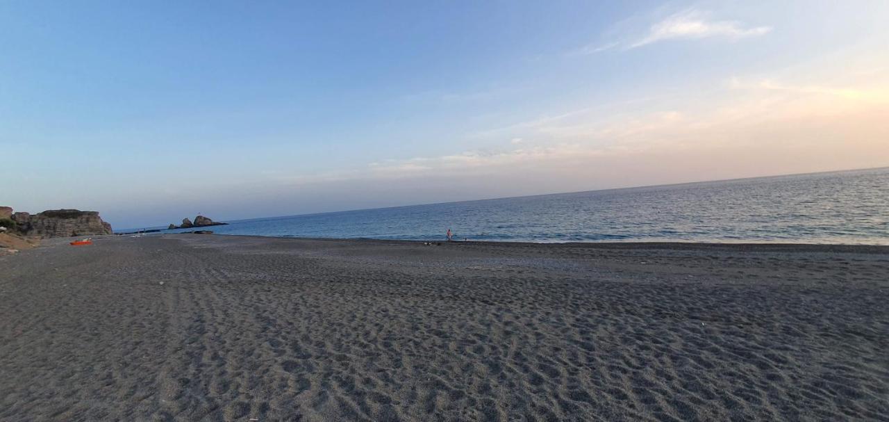 Eirini Apts On The Beach Psari Forada ภายนอก รูปภาพ