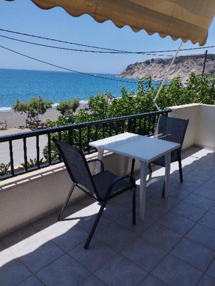 Eirini Apts On The Beach Psari Forada ภายนอก รูปภาพ